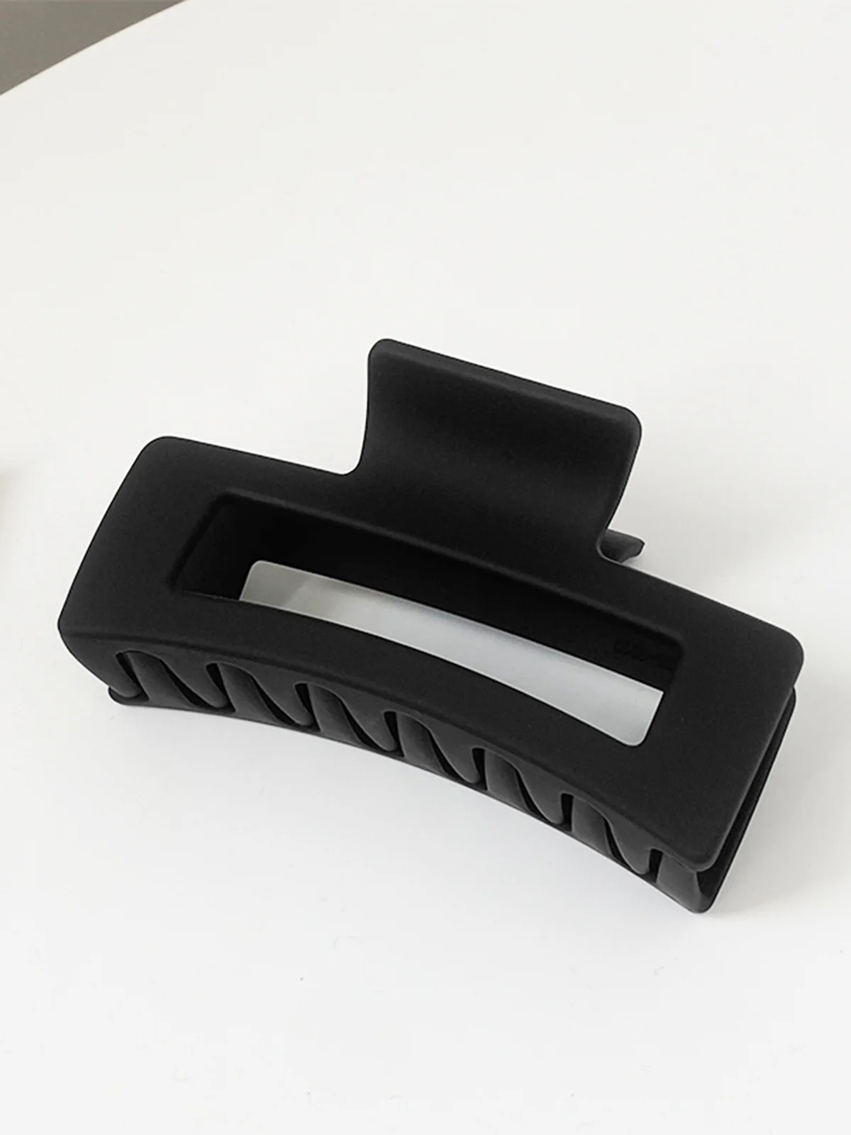 Over Size Square Hair Claw - Image 2