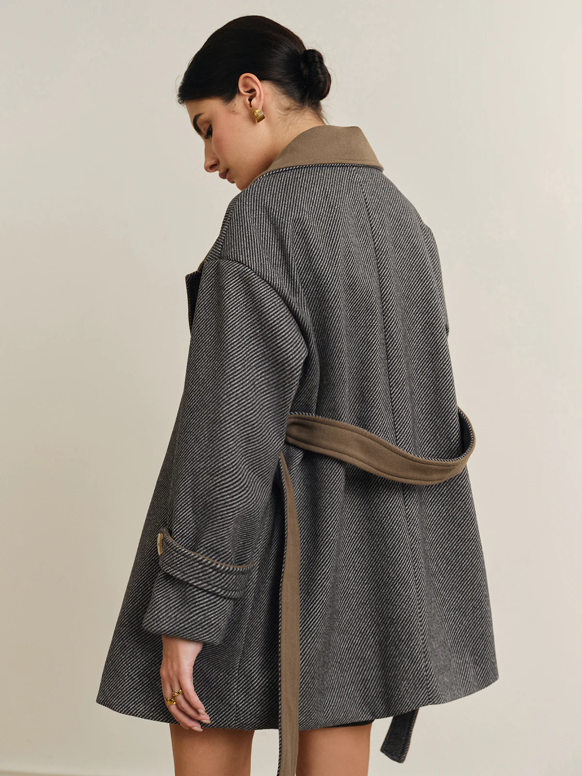 Oversized Contrast Collar Belted Wool Coat - Image 5