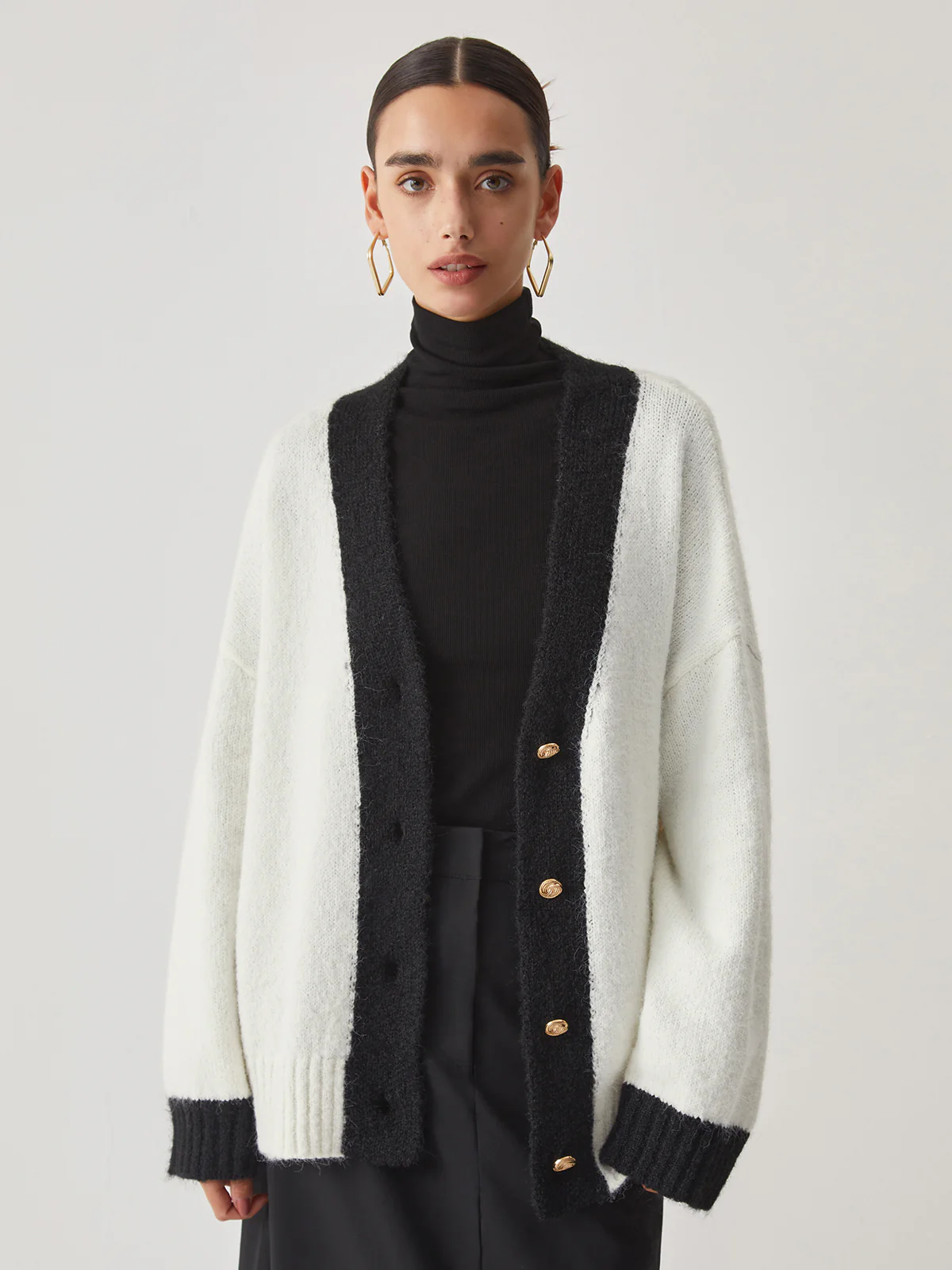 Oversized Contrast Trim Cardigan - Image 5