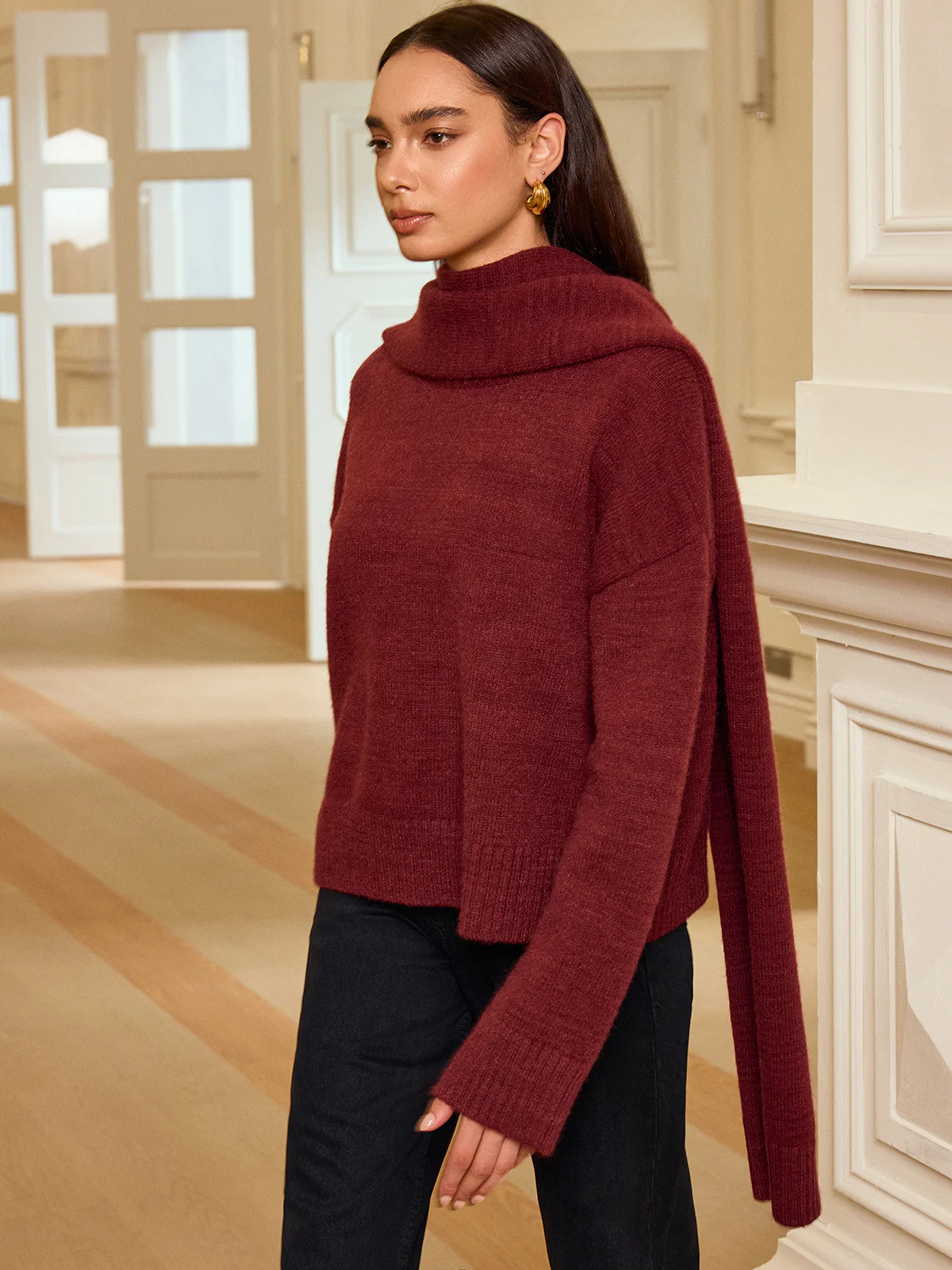 Oversized Knit Sweater with Scarf - Image 5