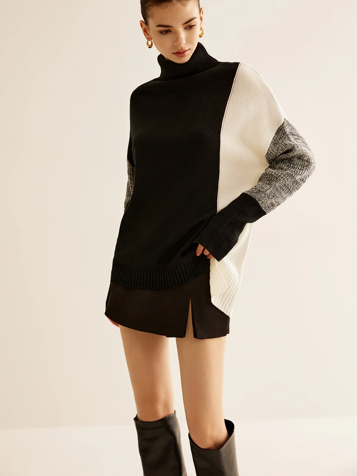 Oversized Turtleneck Color Block Knit Top - Image 2
