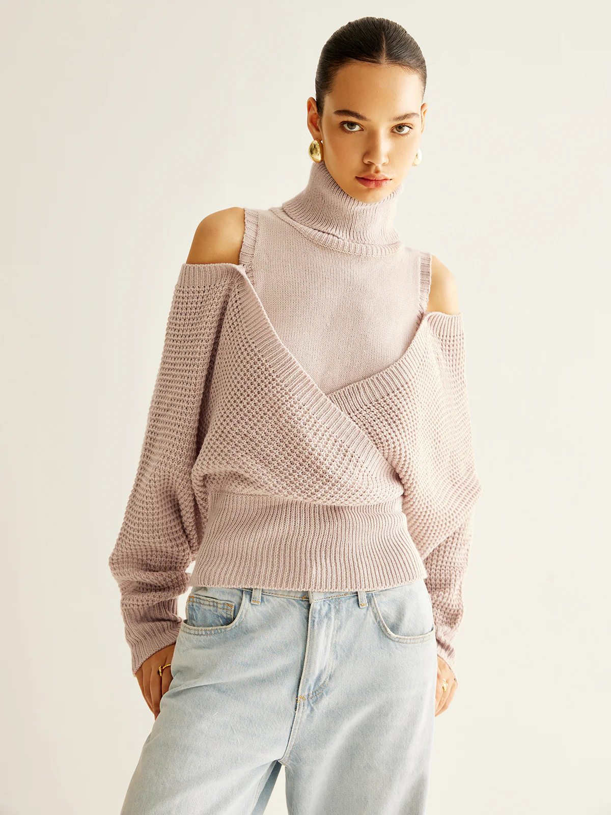 Oversized Wool-Blend Turtleneck Cinched Knit Top - Image 4