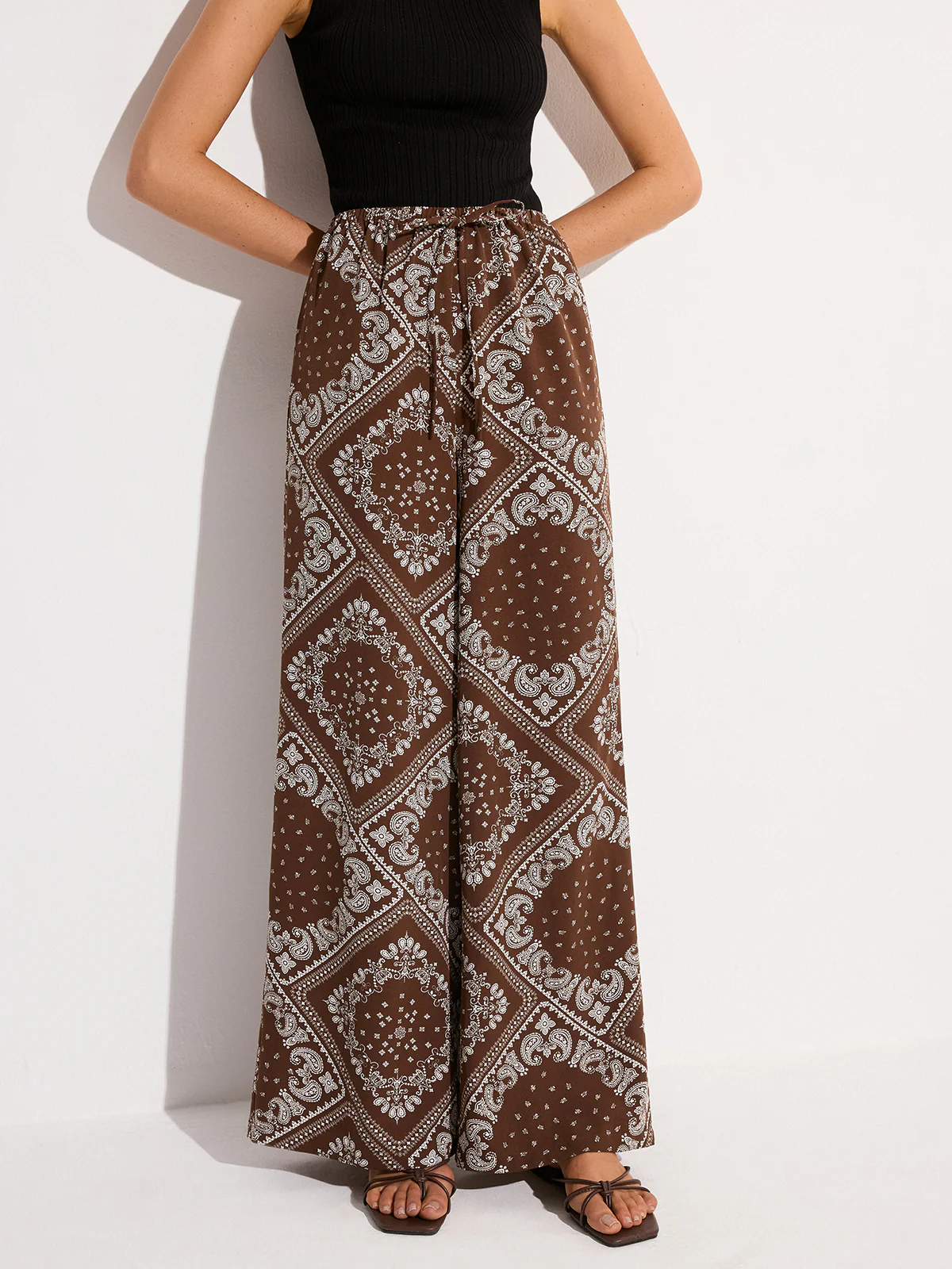 Paisley Print Pocketed Wide-Leg Pants