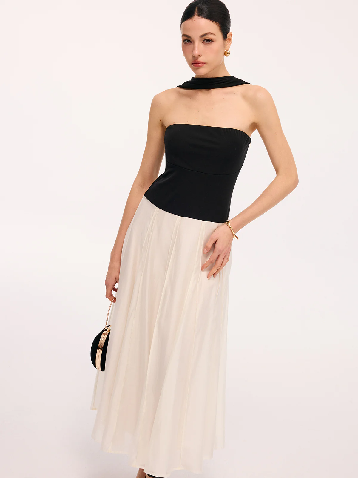 Paneled Design Color-Block Halter Backless Maxi Dress - Image 5