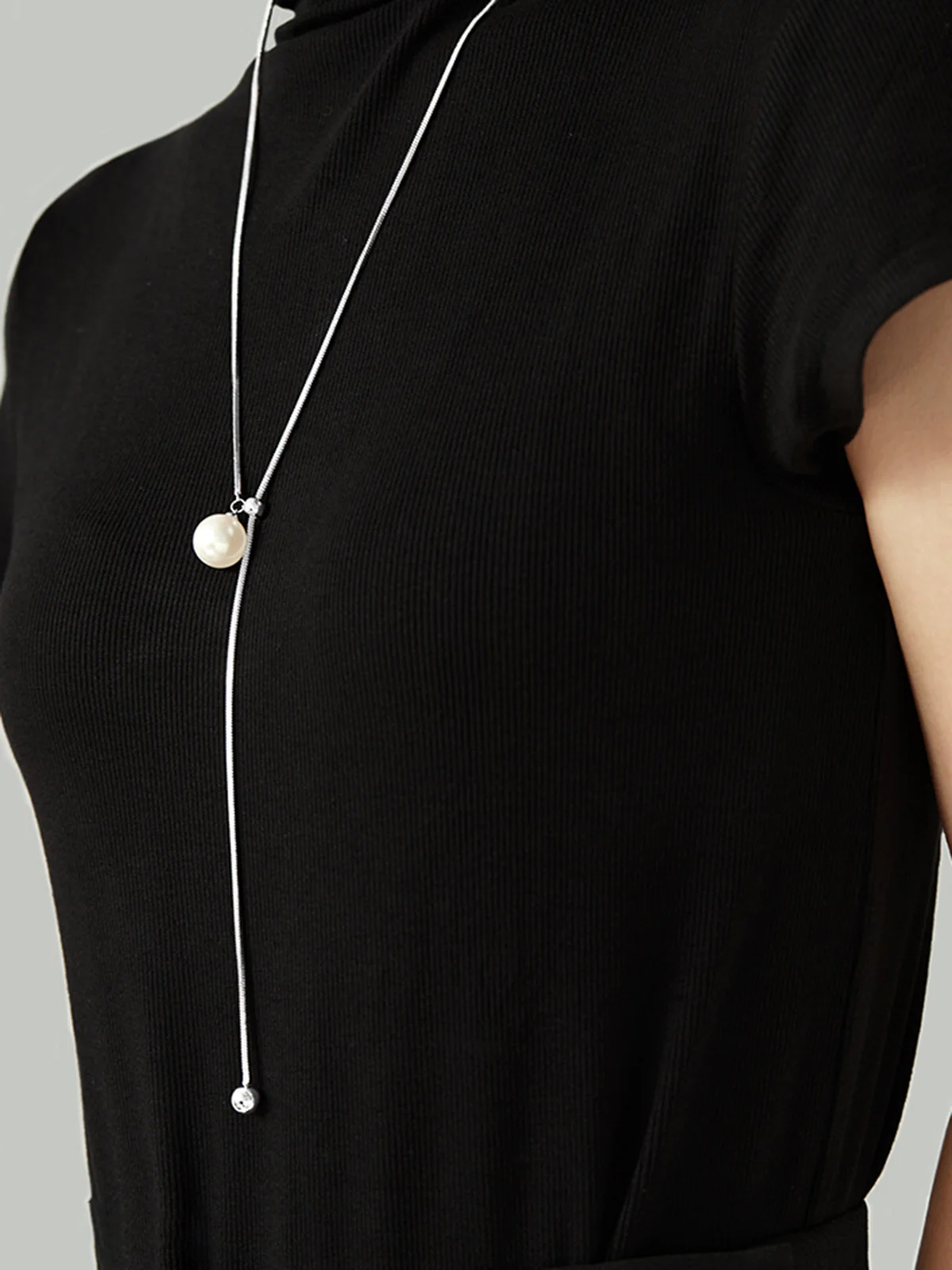 Pearl Lariat Y-Shape Necklace - Image 4