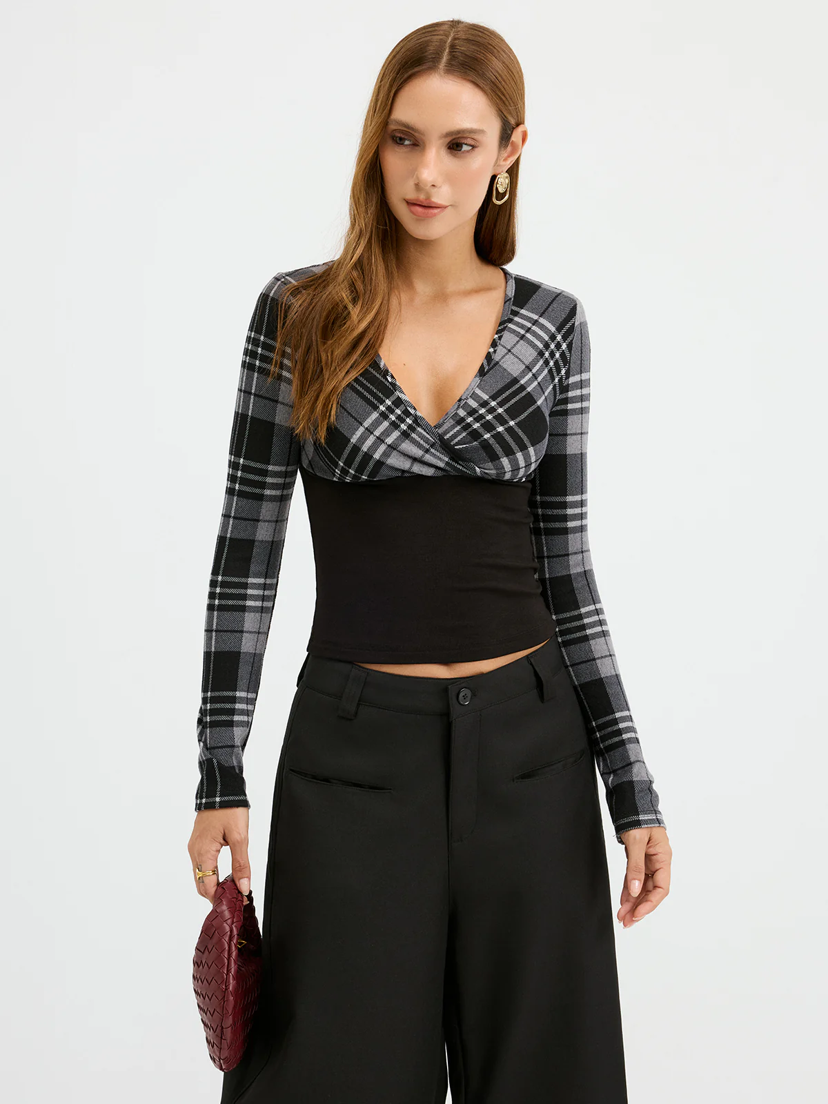 Plaid Paneled Slim-Fit Knit Long Sleeve Blouse - Image 3
