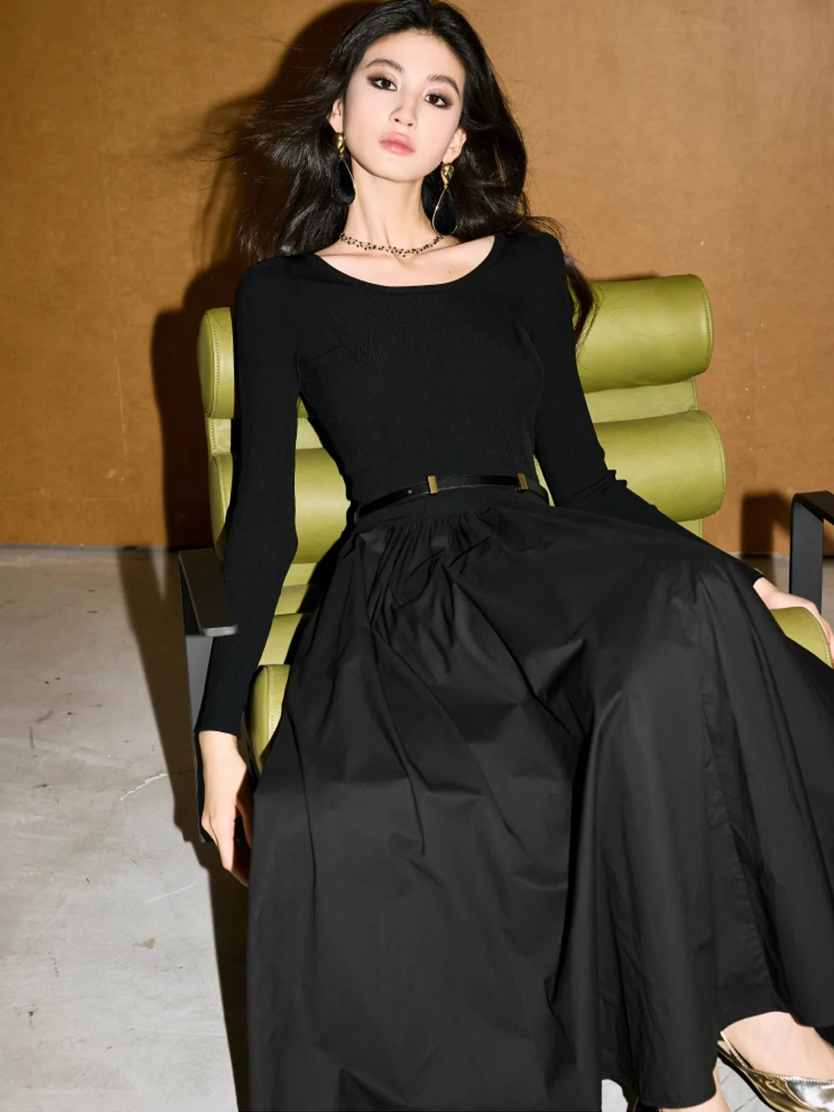 Plain Belted Pleated Panel Dress - Image 2