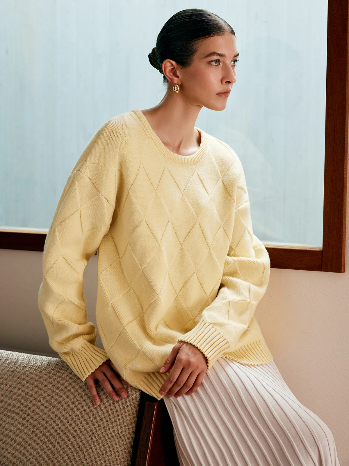 Plain Diamond Sweater - Image 5