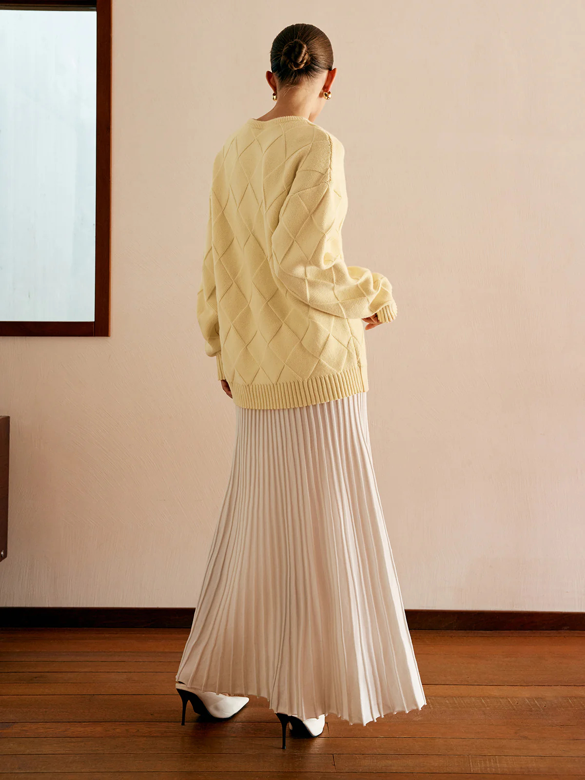 Plain Diamond Sweater - Image 6