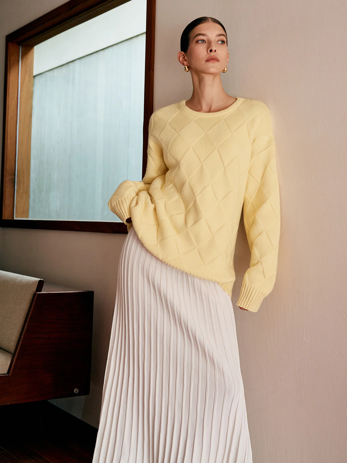 Plain Diamond Sweater - Image 8