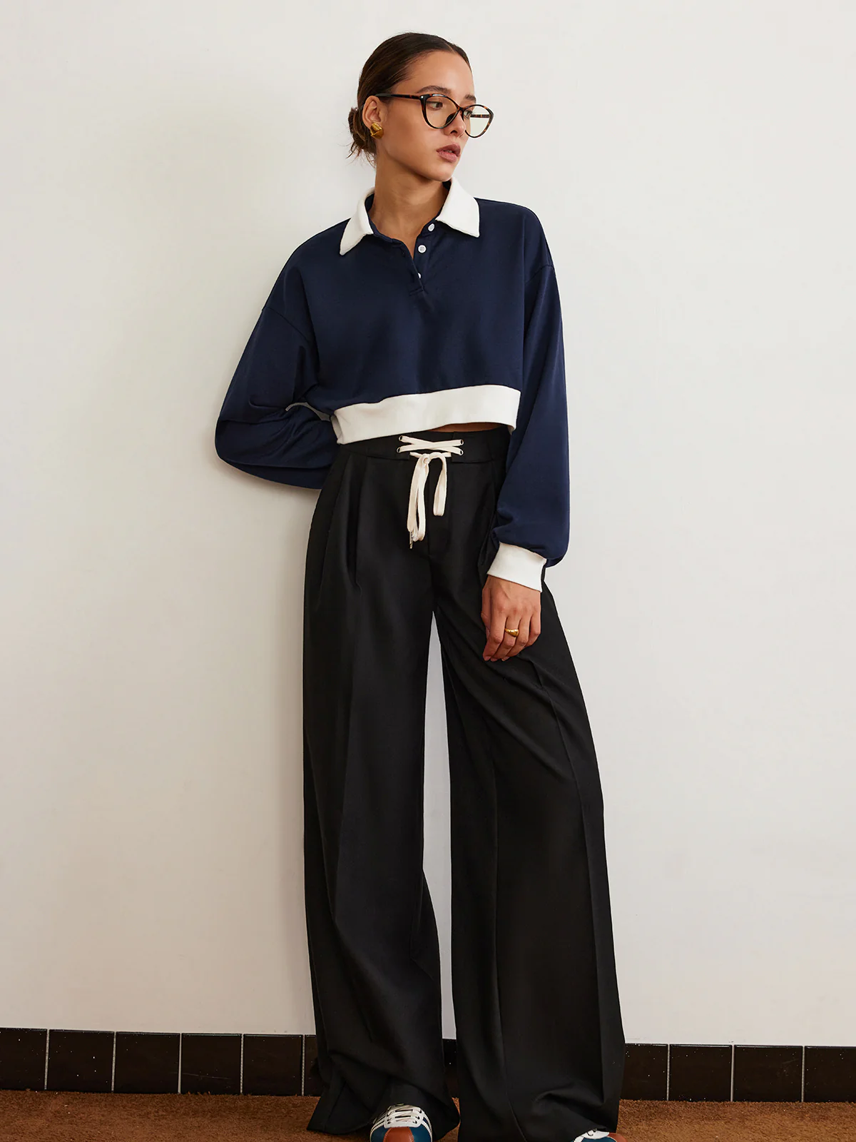 Plain Drawstring Wide-Leg Pants - Image 3