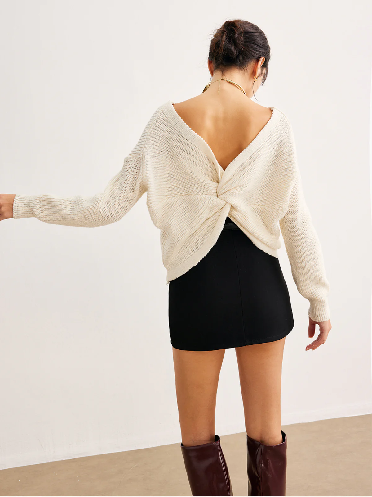 Plain Knotted Design Knit Top - Image 3