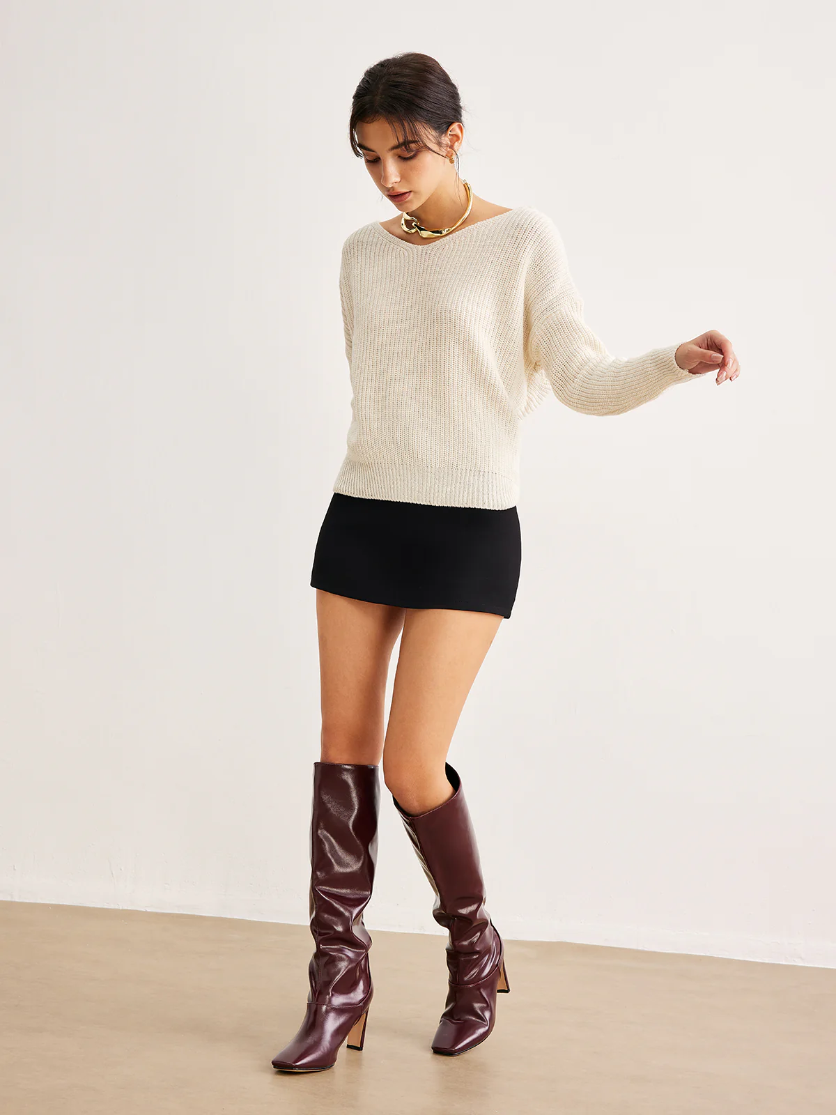 Plain Knotted Design Knit Top - Image 4