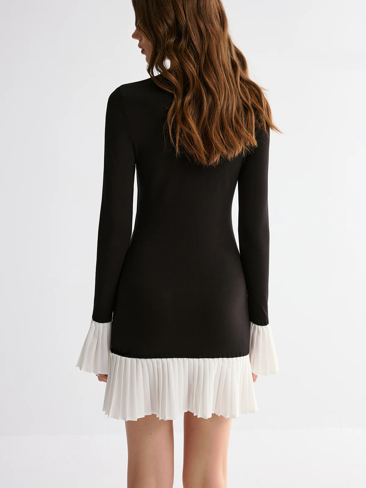 Pleated Contrast Flared Sleeve Dress - Image 6