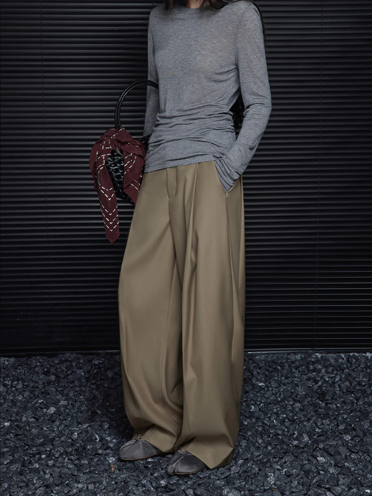 Pleated Draped Pants Without Belt - Image 4