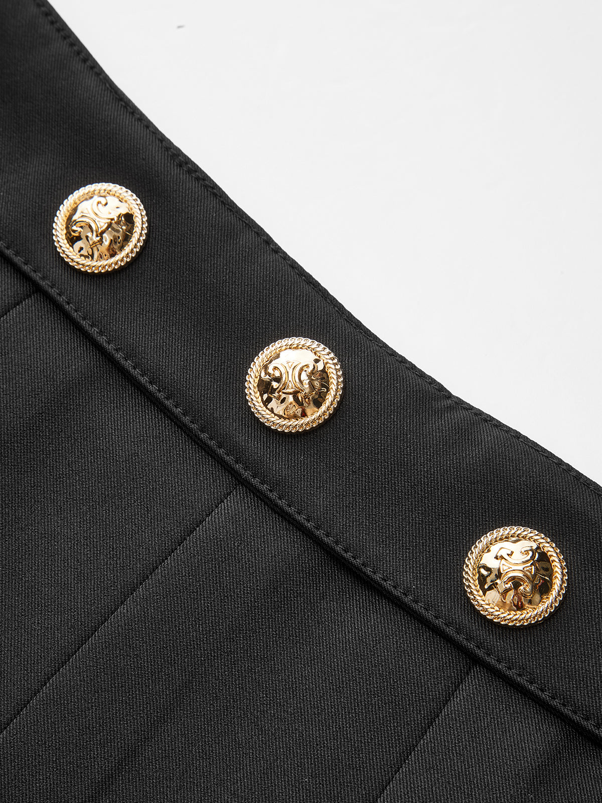 Pleated Mini Skirt with Decor Button - Image 3