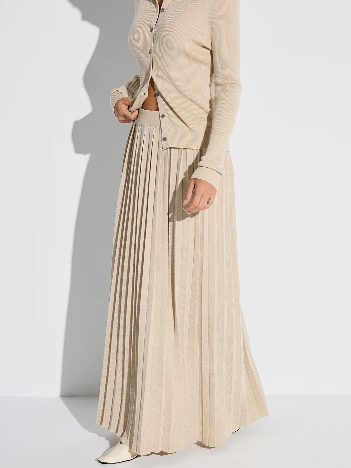 Pleated Wool Blend Sweater Skirt - Image 3