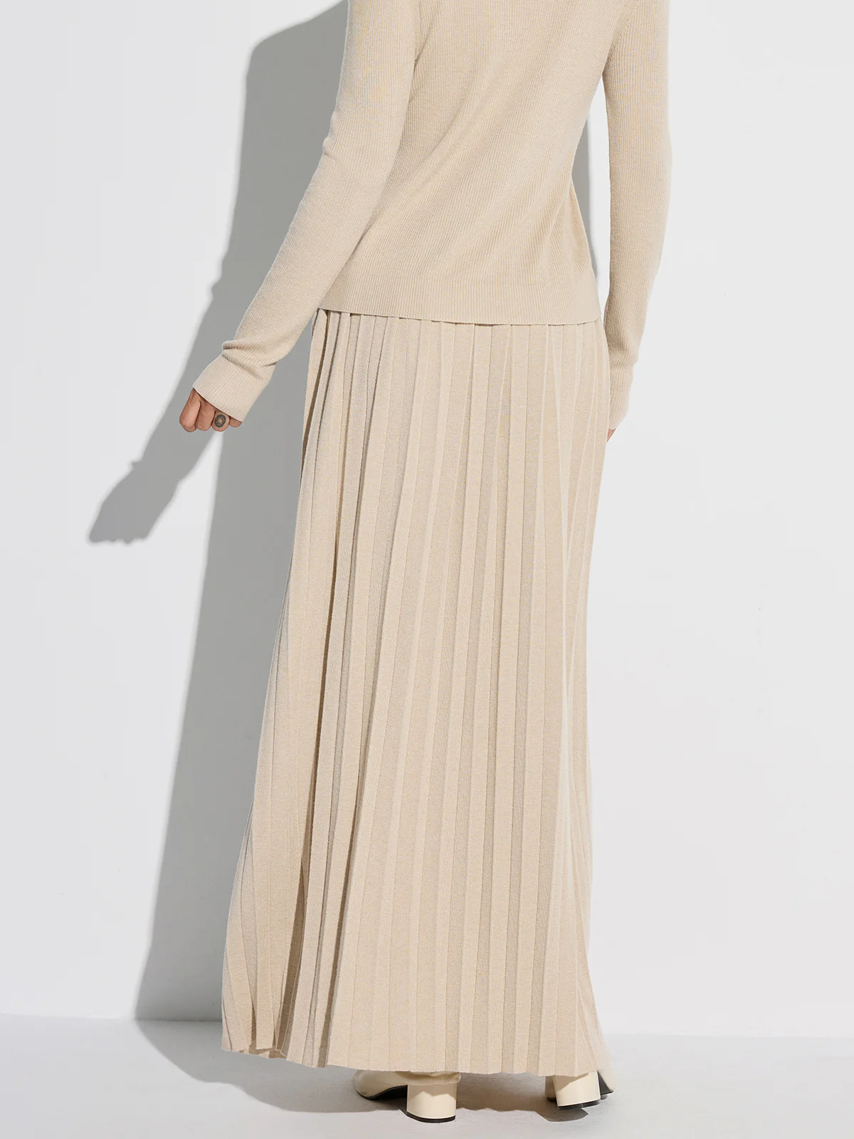 Pleated Wool Blend Sweater Skirt - Image 4