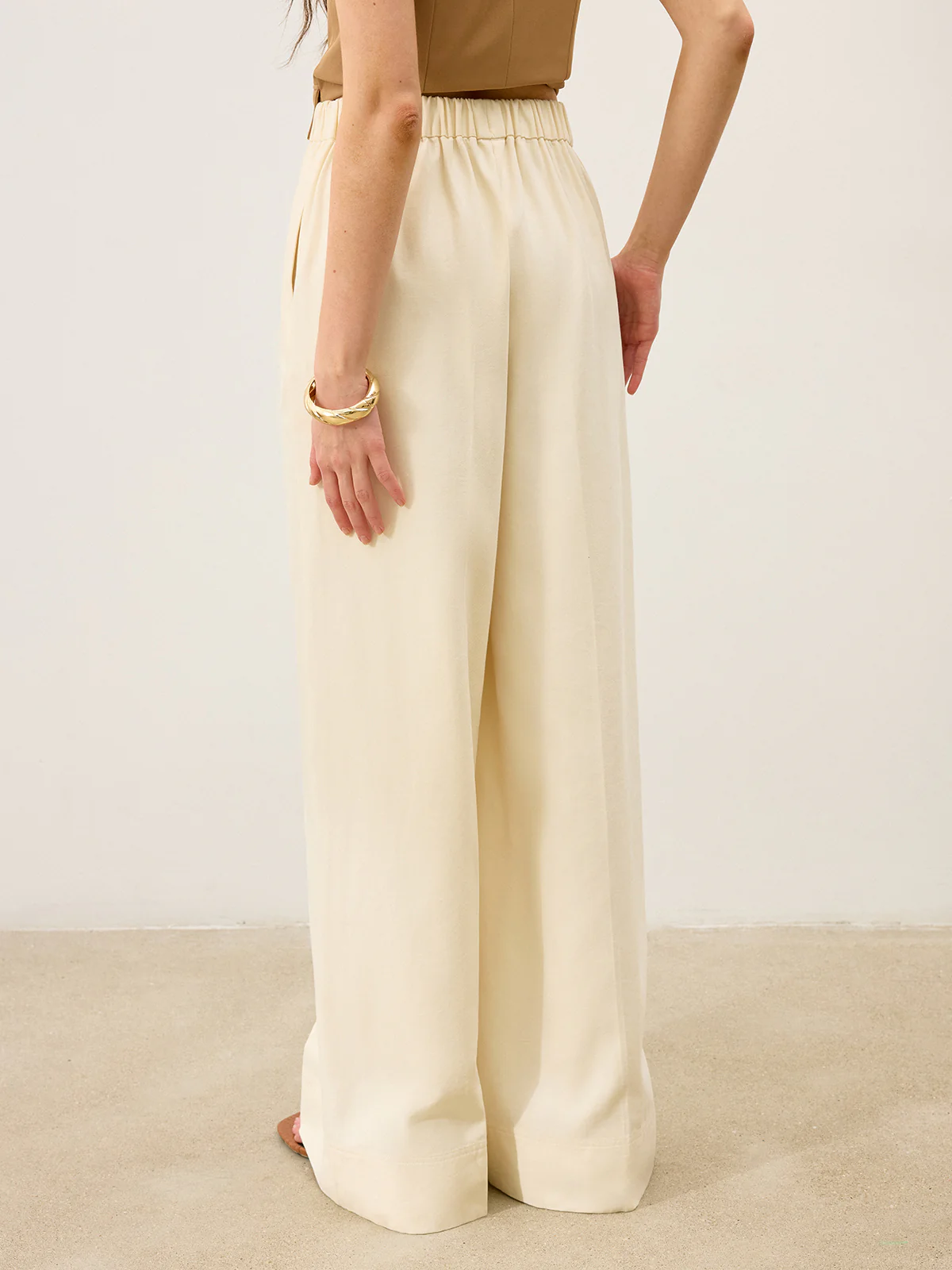 Pocketed Wide-Leg Pants - Image 6