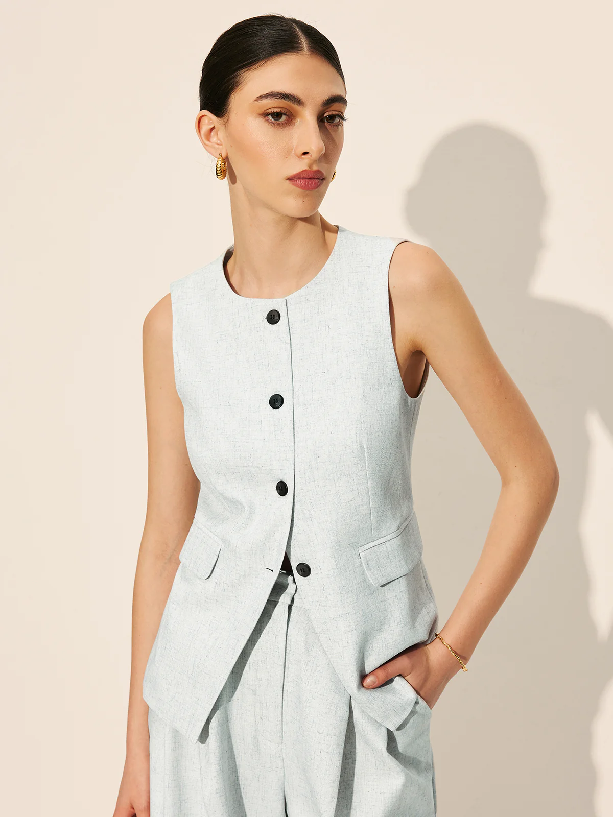 Pockets Sleeveless Tailored Vest - Image 5