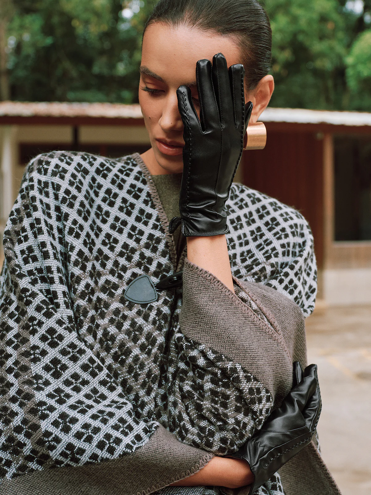 PU Leather Gloves with Stitched Detail - Image 6