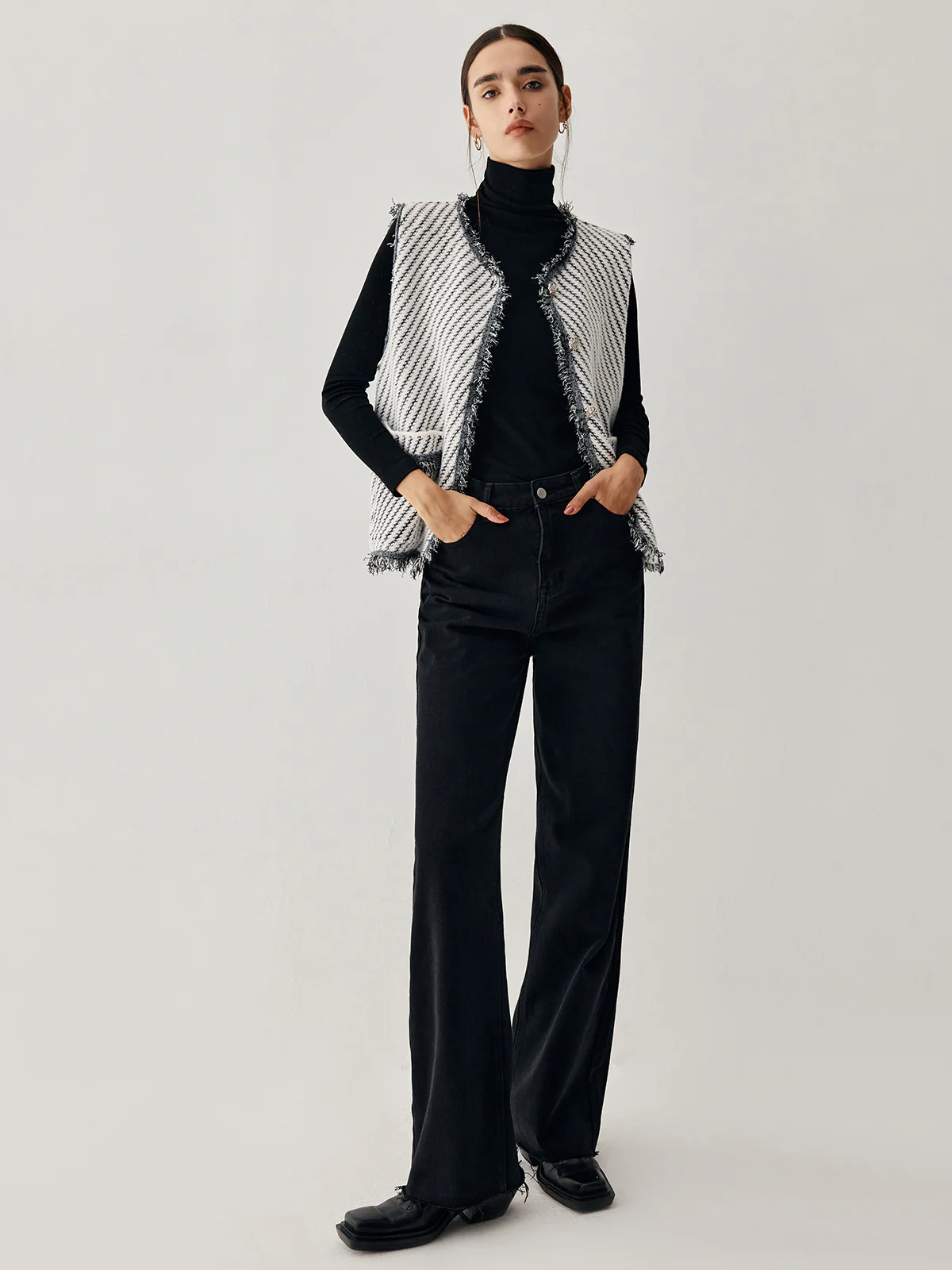 Raw Hem Double Pocket Knit Vest - Image 2