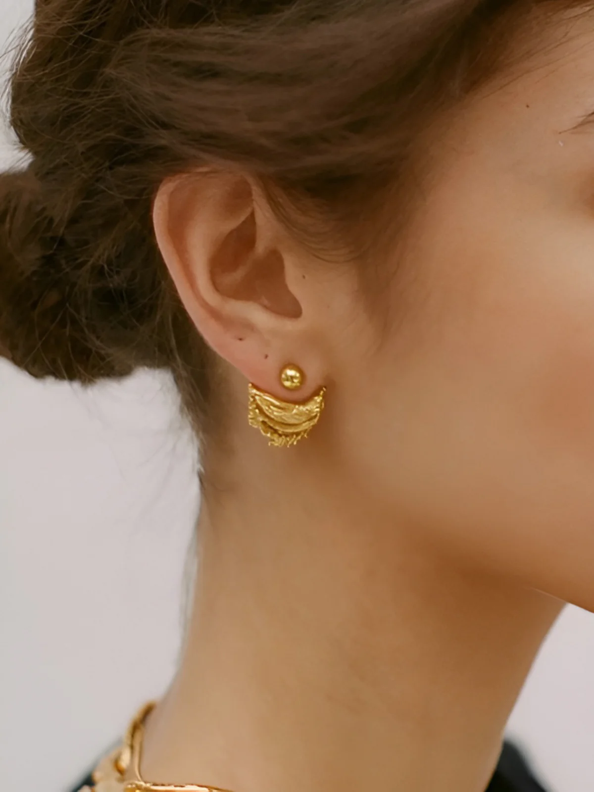 Retro Irregular Curved Stud Earrings - Image 4