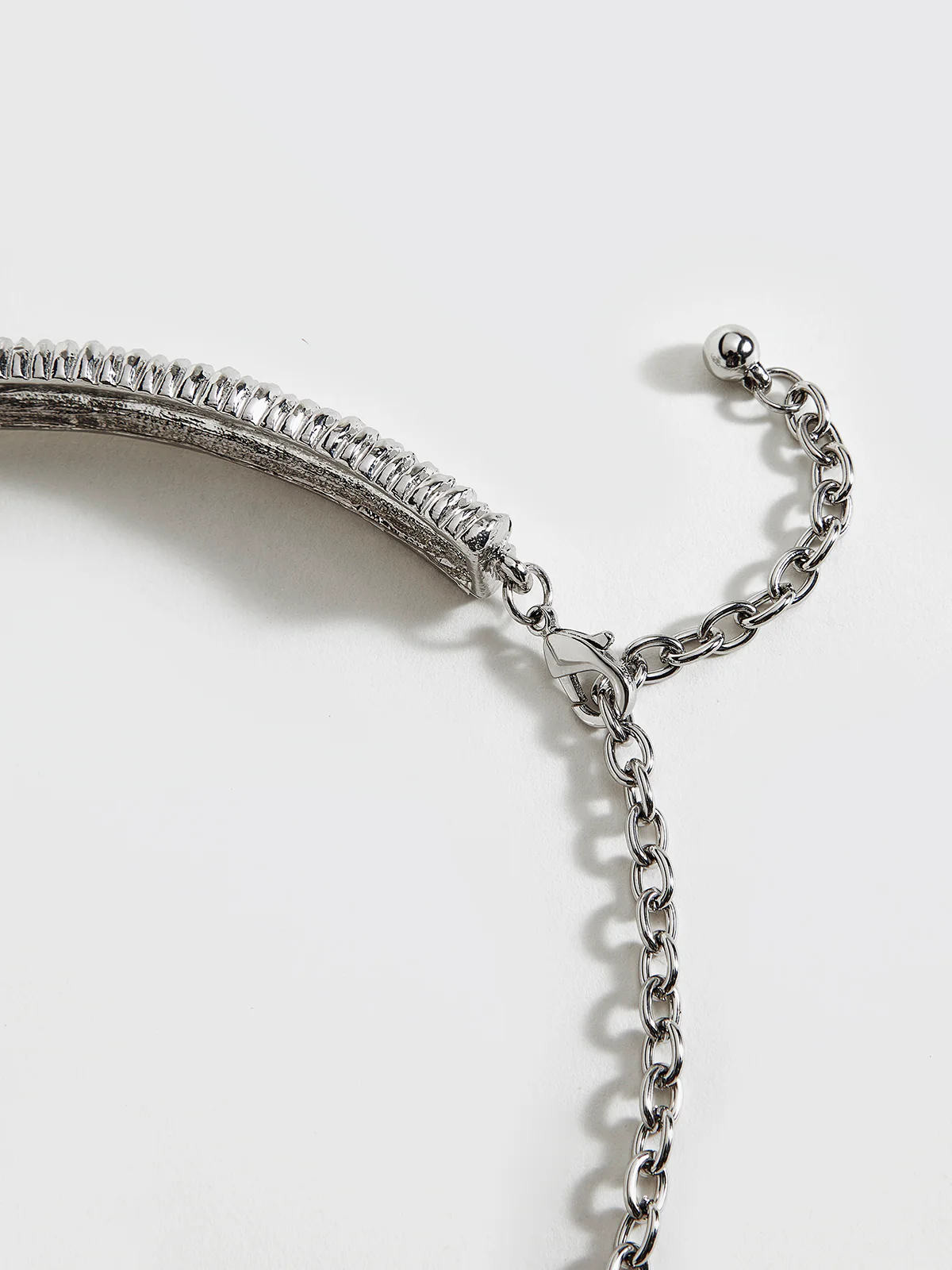 Retro Metal Twist Texture Choker - Image 5