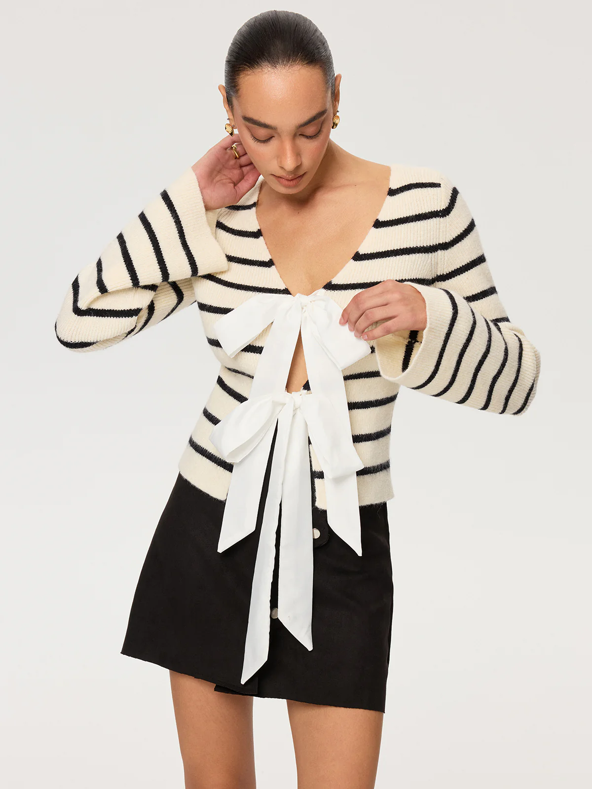 Reversible Striped Bow Cardigan - Image 4