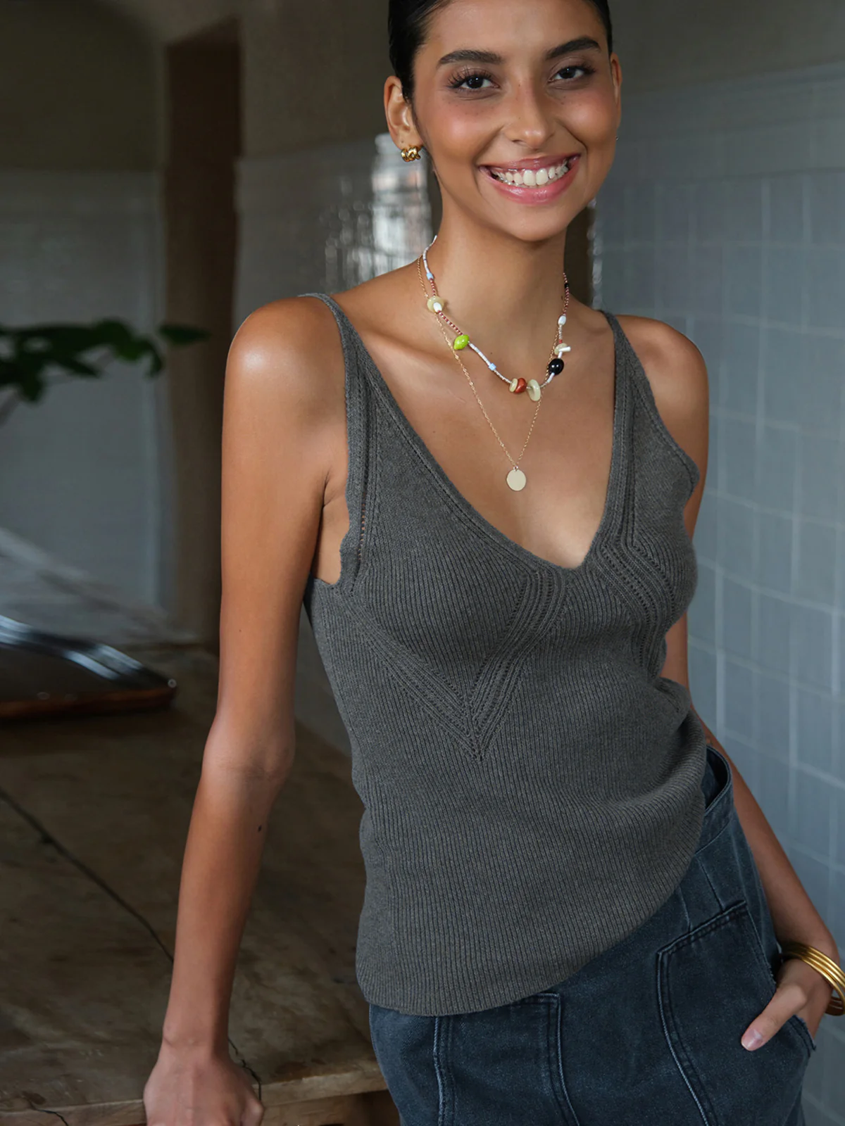 Ribbed Plain Sweater Vest - Image 3