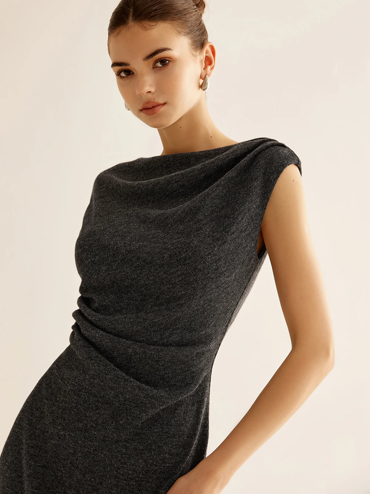 Ribbed Sleeveless Pleated Slim Dress - Image 2