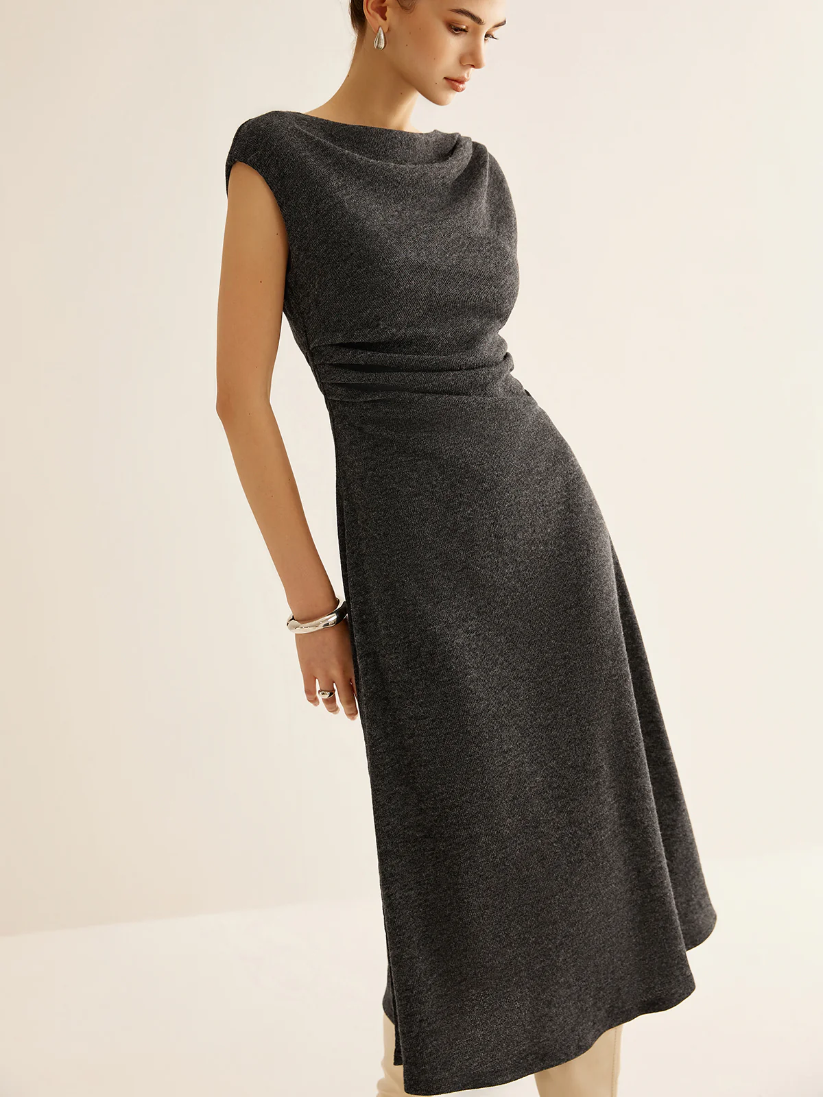 Ribbed Sleeveless Pleated Slim Dress - Image 5