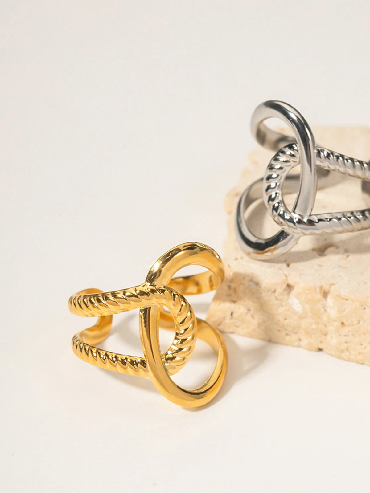 Ripple Twist Ring - Image 3