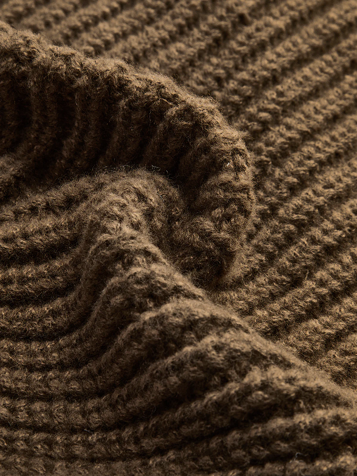 Round Neck Metal-Detail Crop Cardigan - Image 4