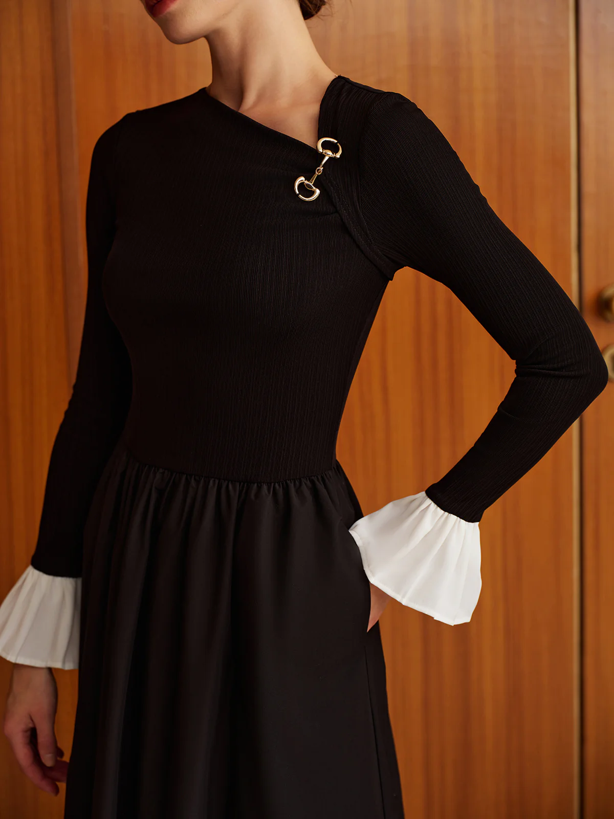 Ruffle-Cuff Panel Pockets Dress Without Belt - Image 9
