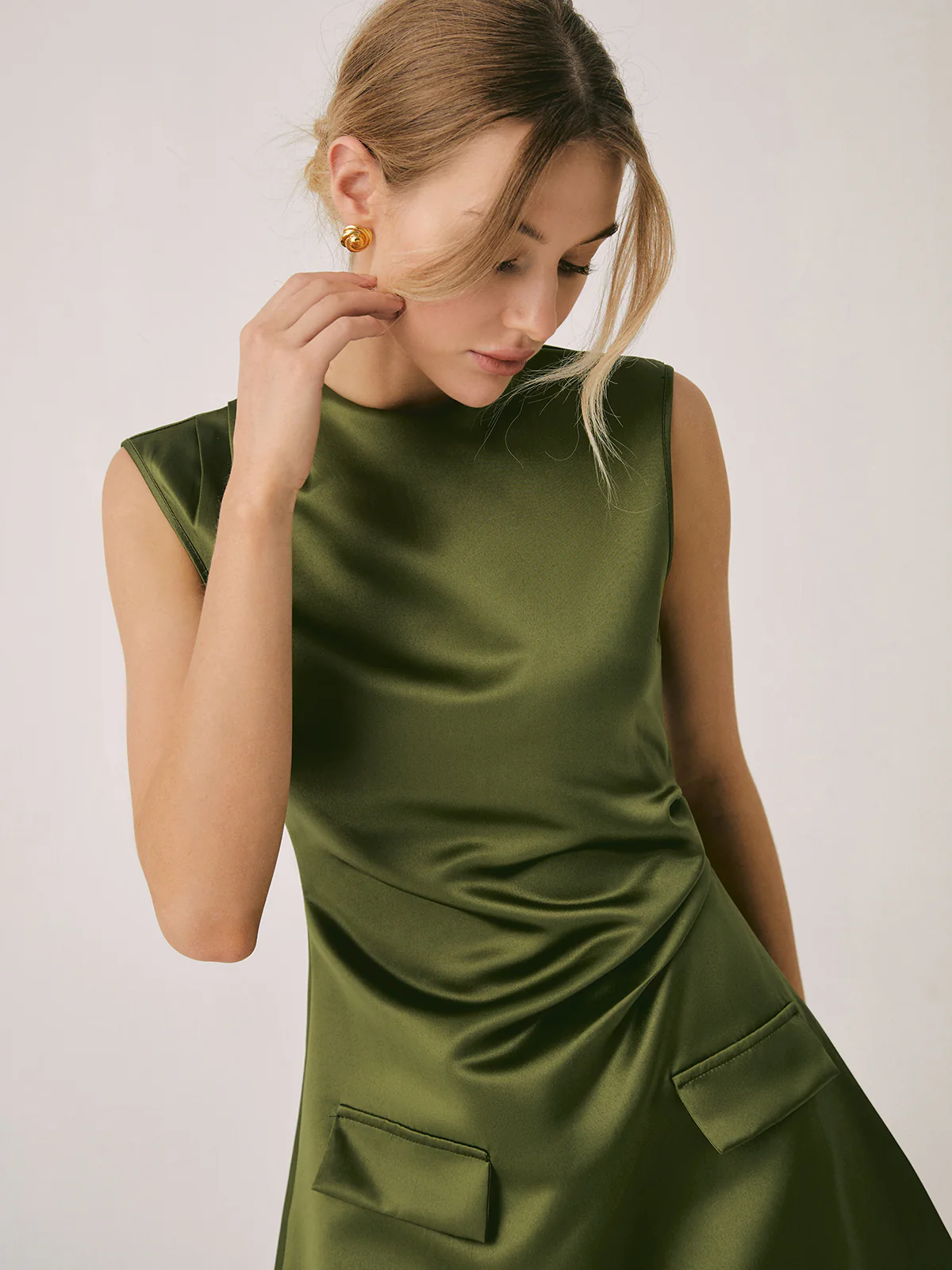 Satin Crew Neck Short Dress - Image 4
