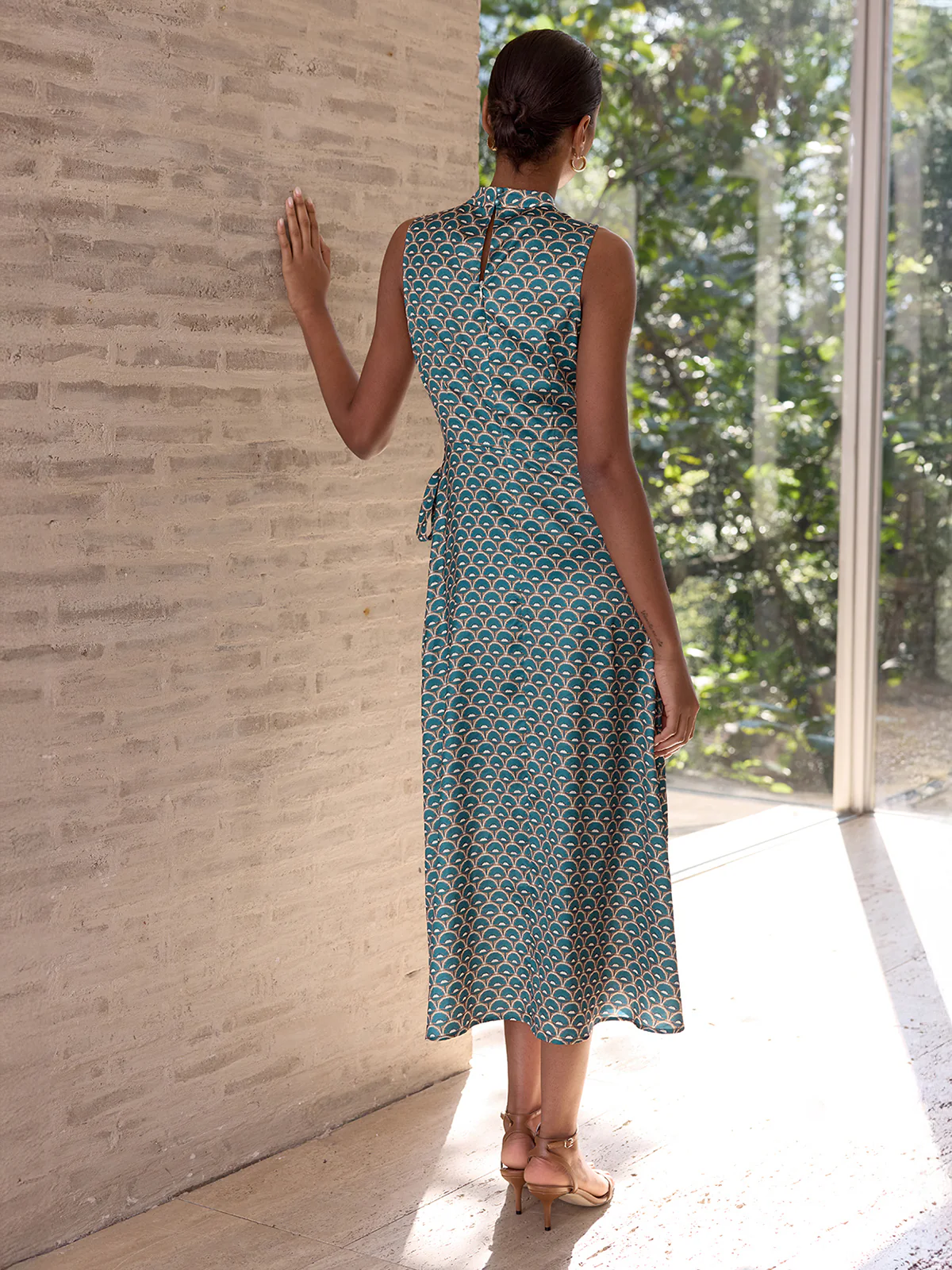 Scallop-Print Sleeveless Mock Neck Wrap Midi Dress - Image 7