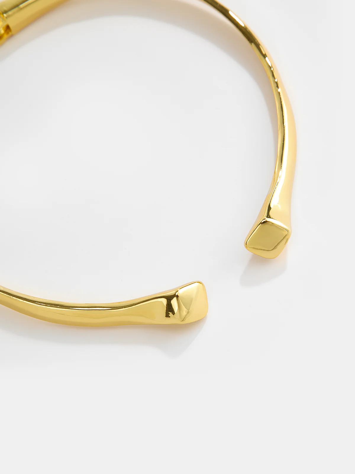 Sculptural Cuff Choker Necklace - Image 3