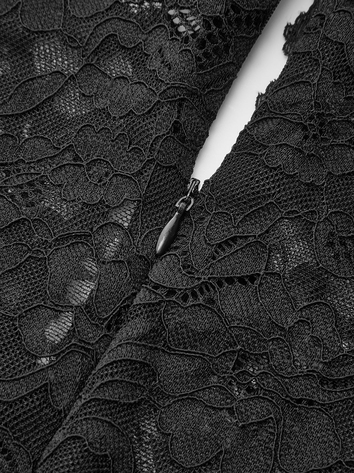 Sheer Lace Keyhole Cut-Out Dress With Ruched Design - Image 3