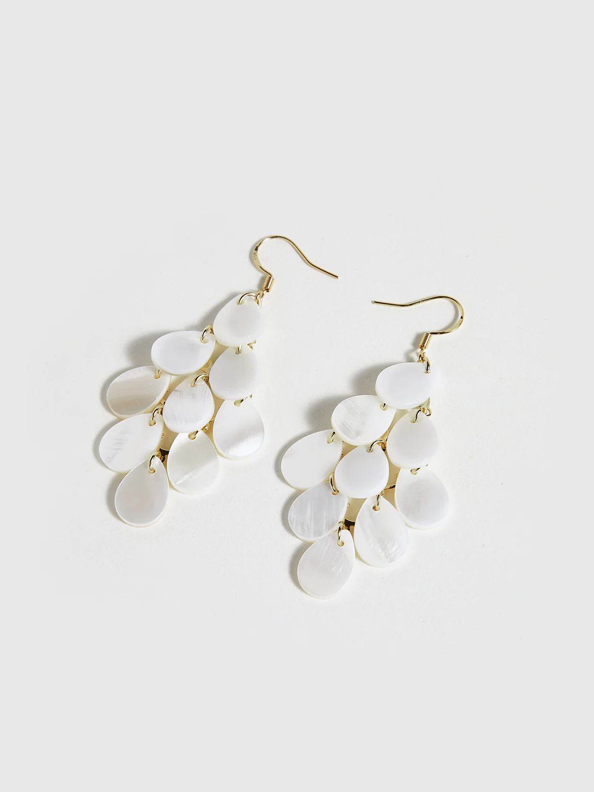 Shell Tassel Drop Earrings - Image 2