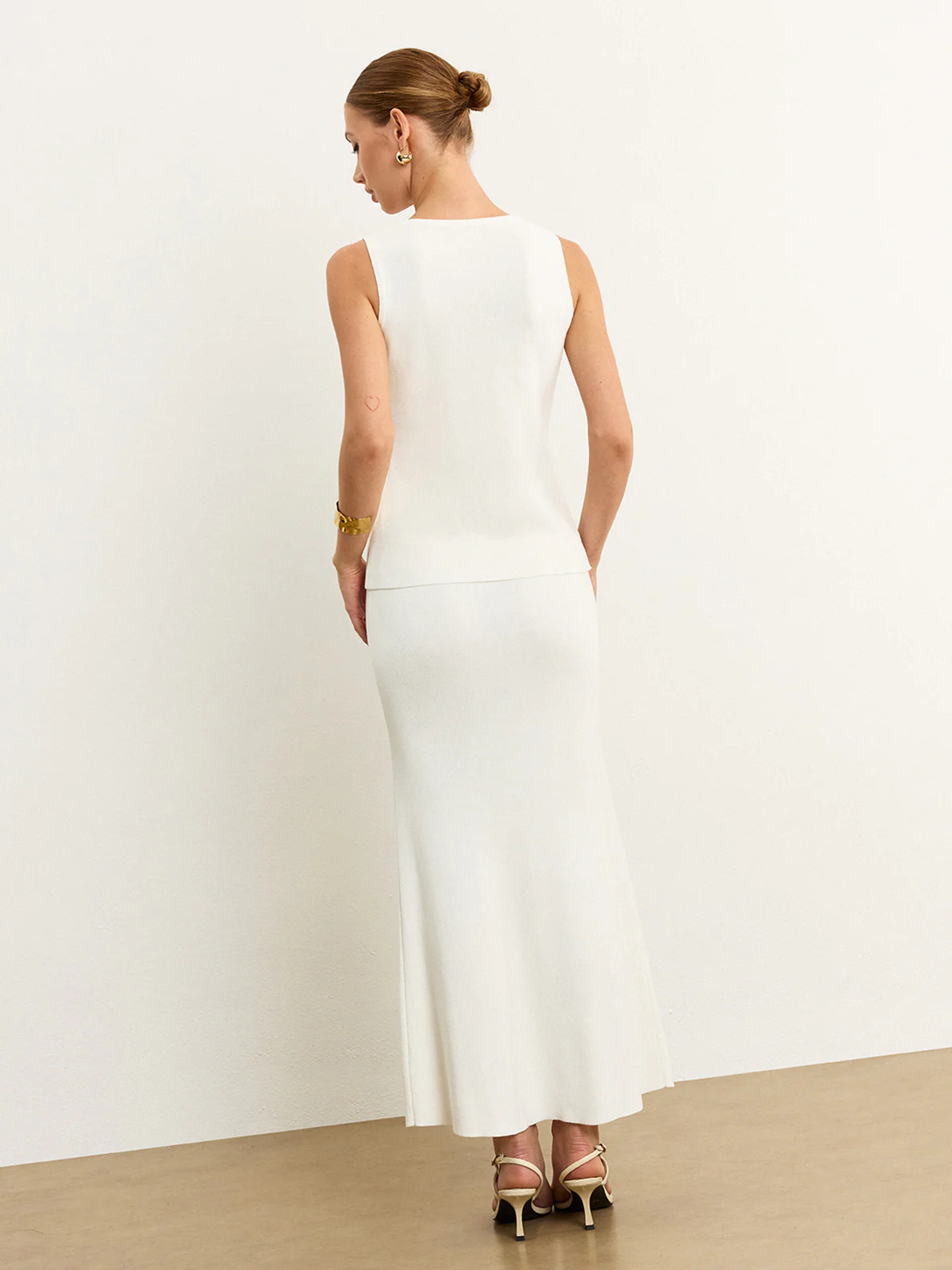 Sleeveless Button-Front Knit Skirt Set - Image 5