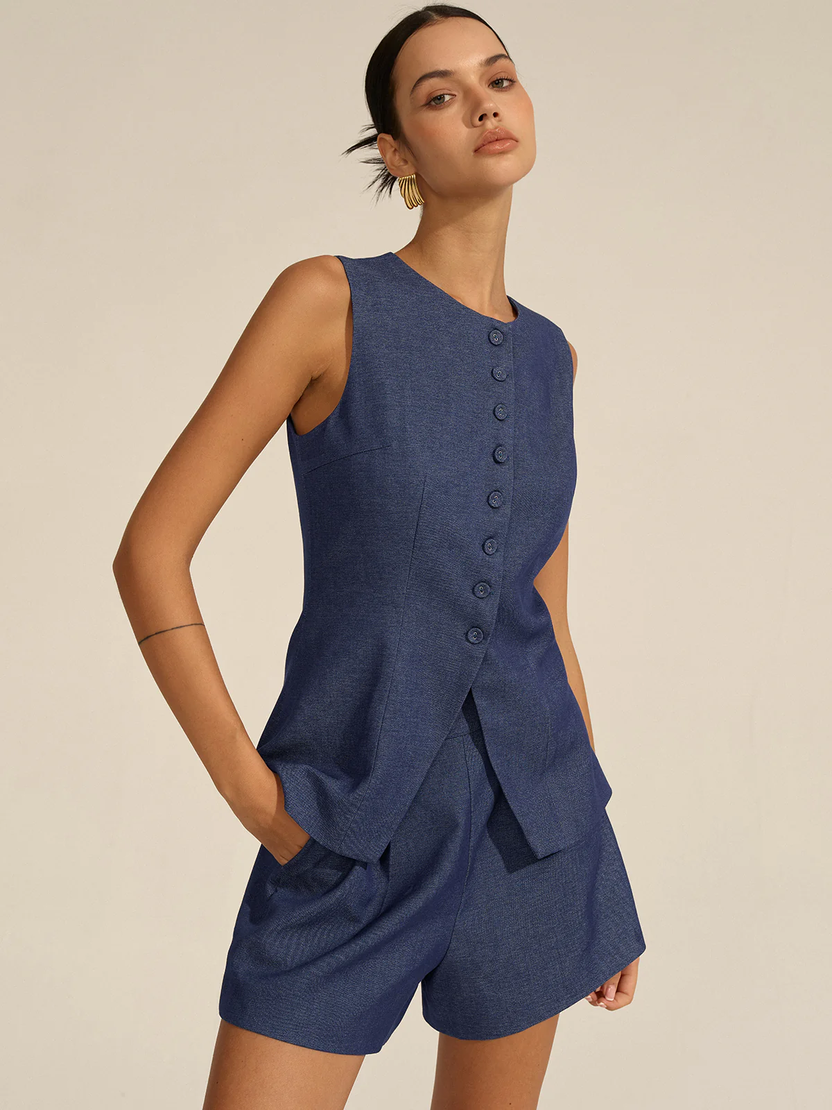 Sleeveless Button-Front Vest and Shorts Set - Image 5