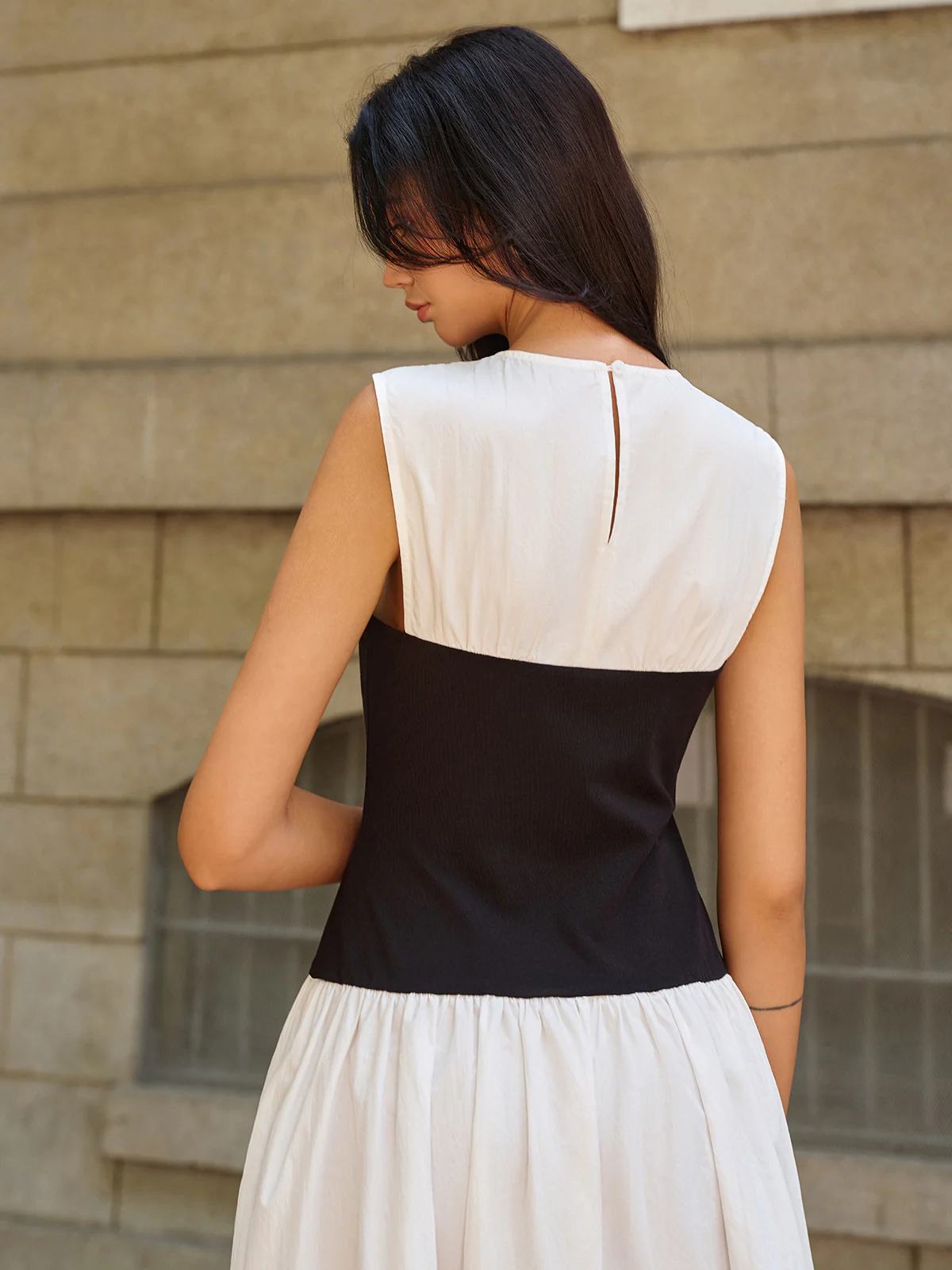 Sleeveless Color-Block Maxi Dress - Image 7
