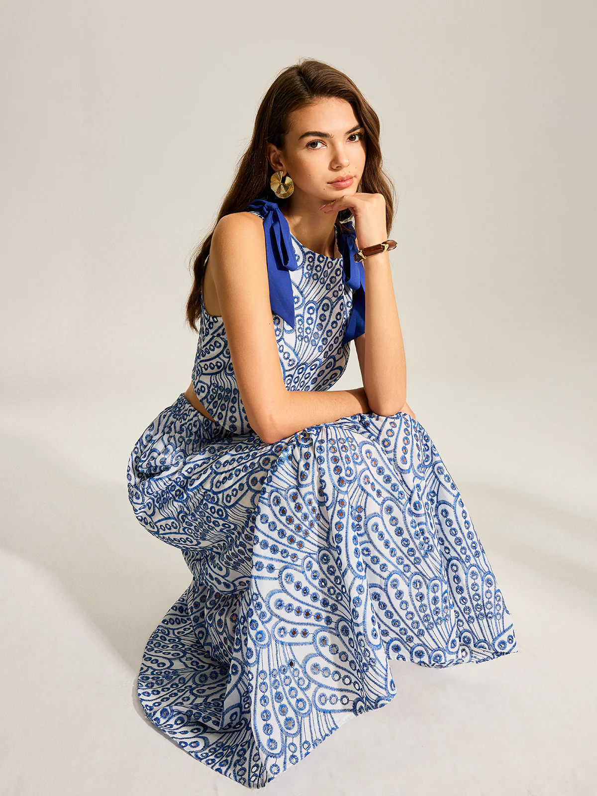 Sleeveless Contrast-Trim Top And Elastic-Waist Maxi Skirt Set - Image 3