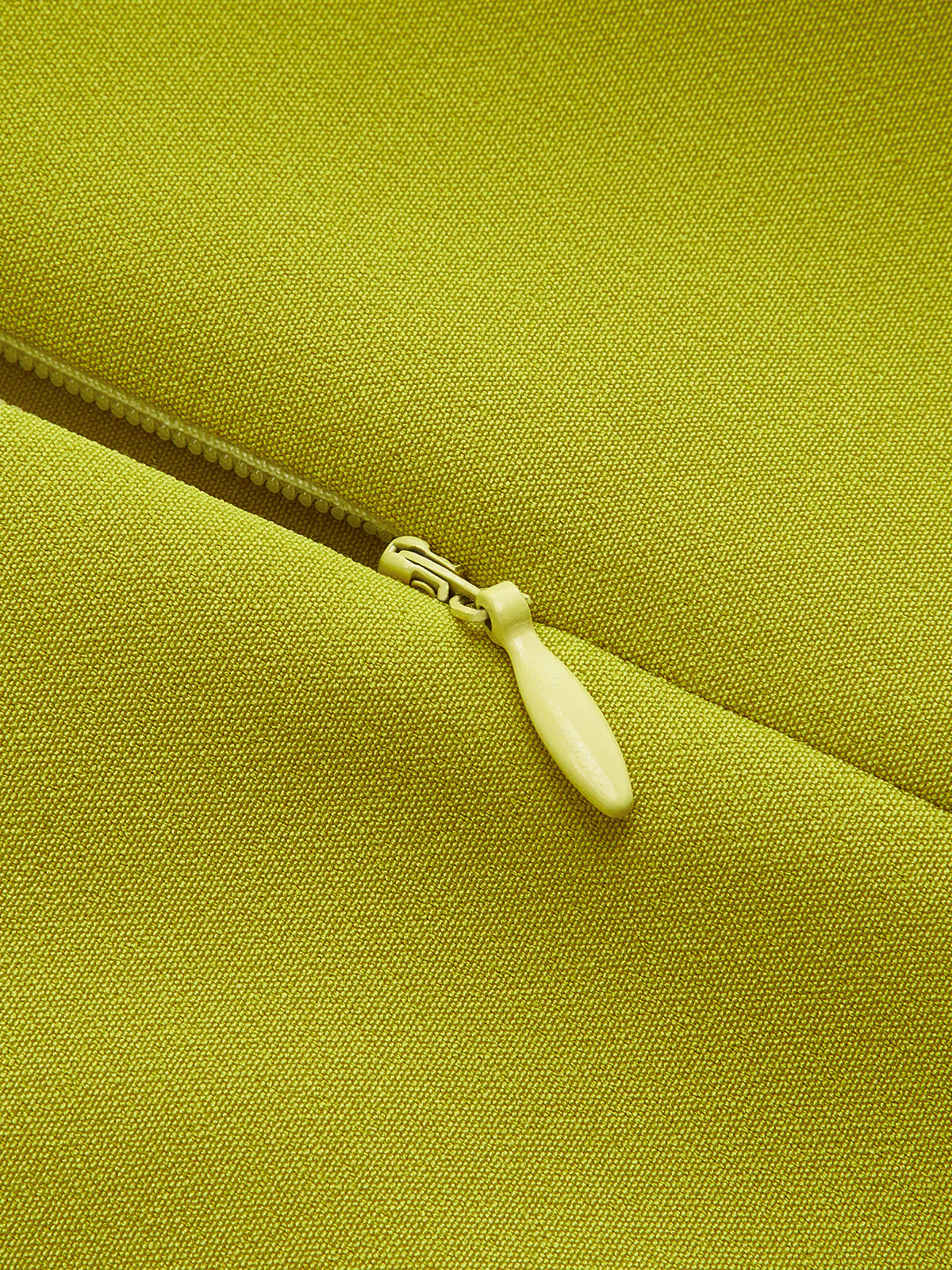 Sleeveless Crop Top With Metal Ring Detail - Image 3