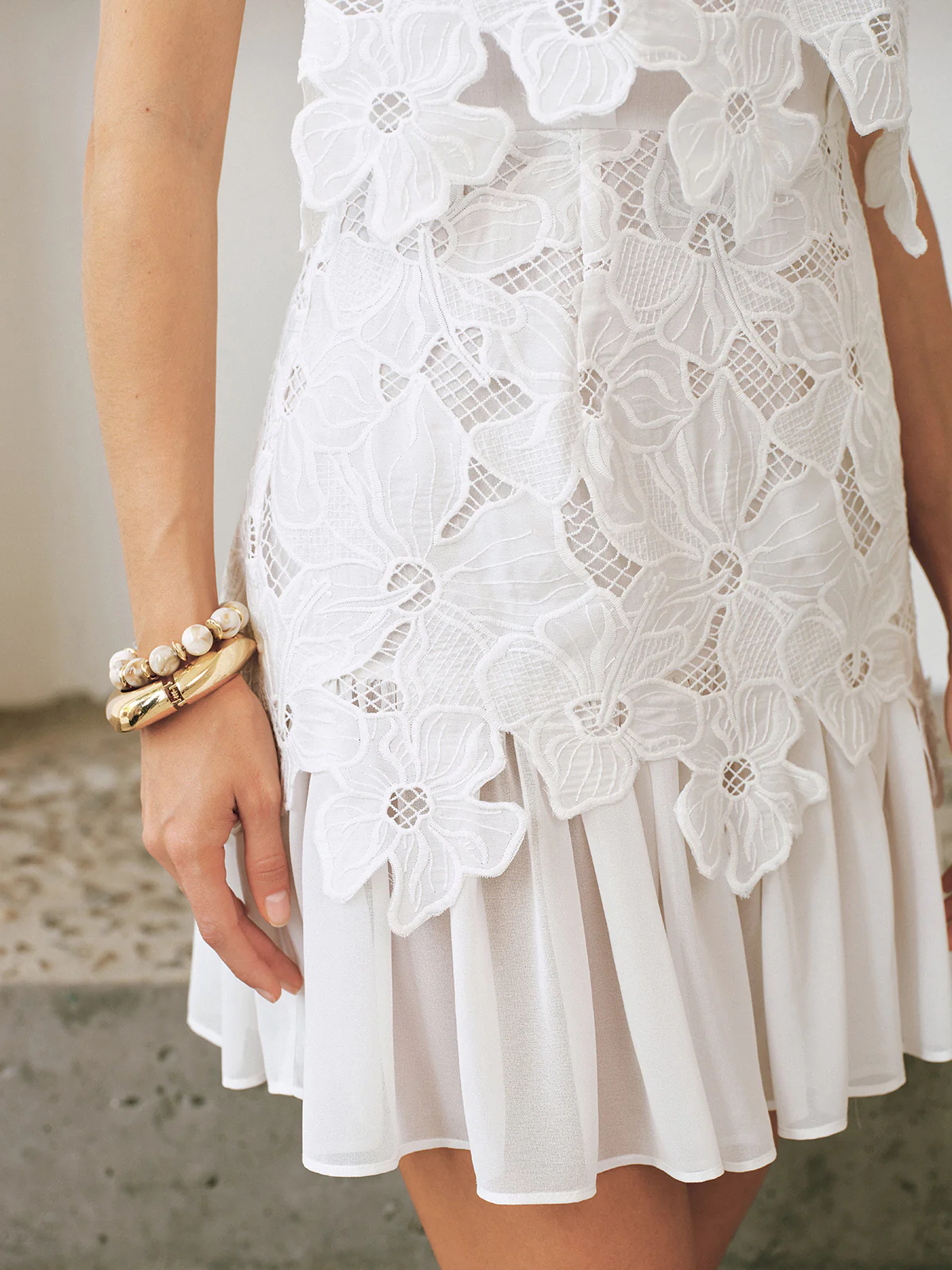 Sleeveless Floral Lace Ruffled Mini Dress - Image 2
