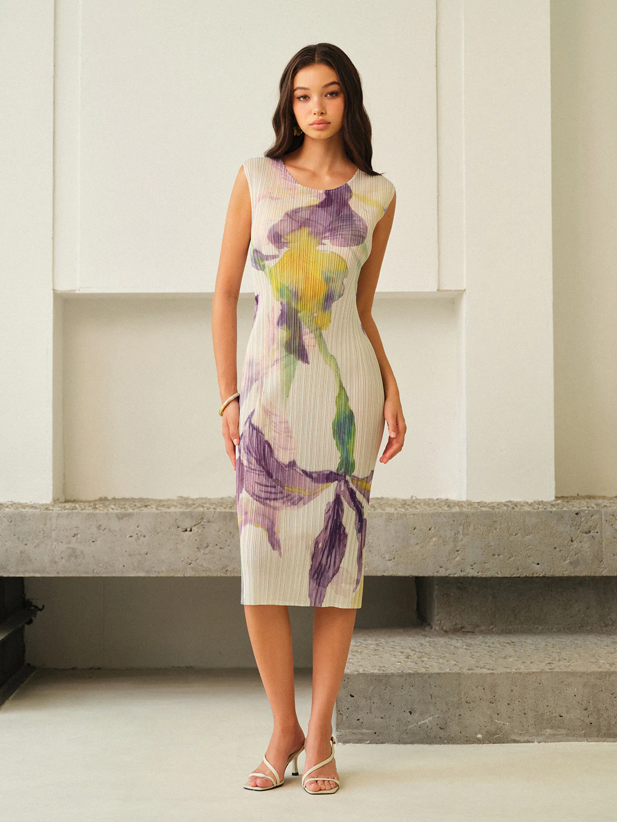Sleeveless Floral Print Dress - Image 4