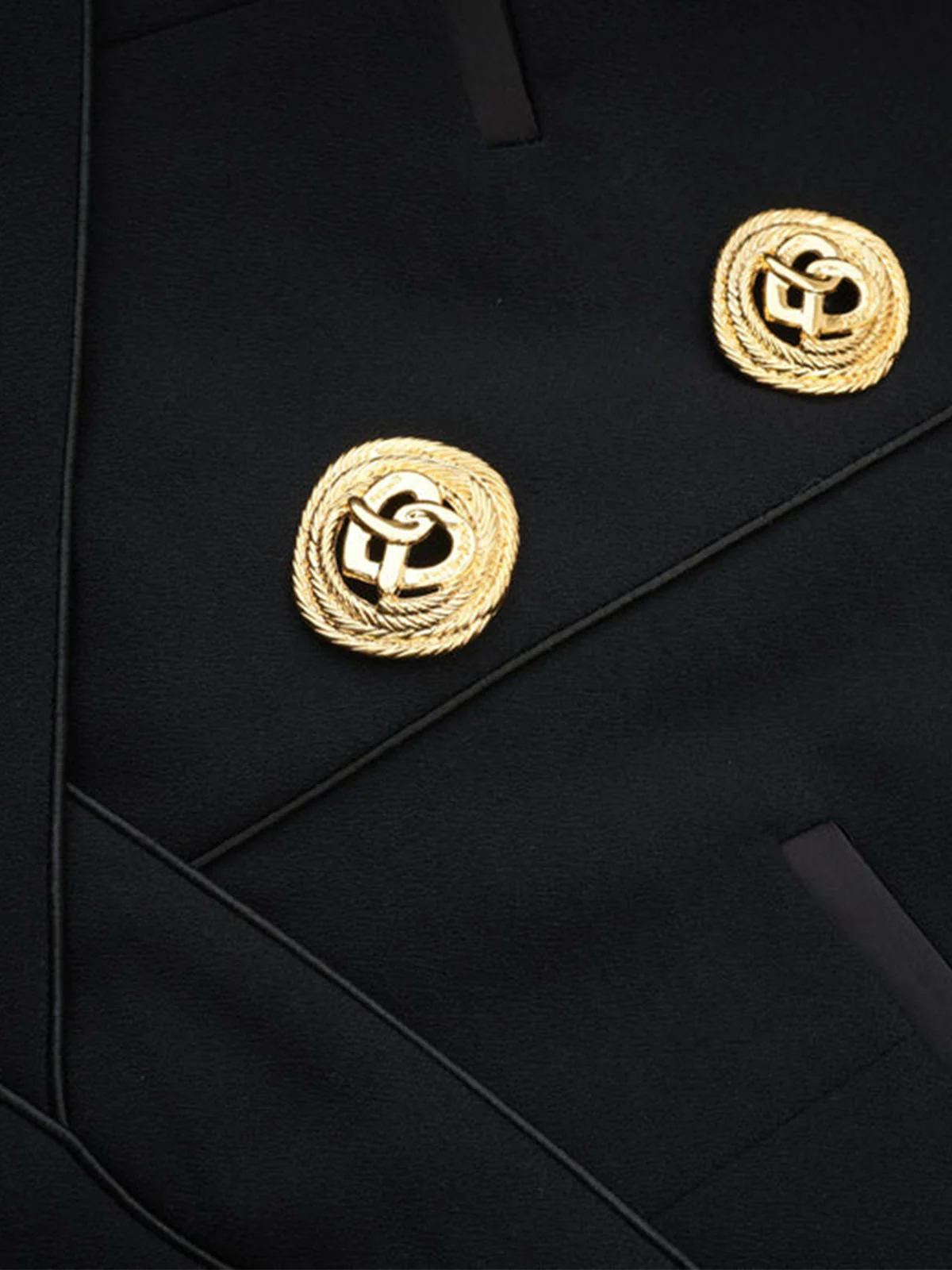Sleeveless Halter V Neck Dress With Gold Buttons - Image 6
