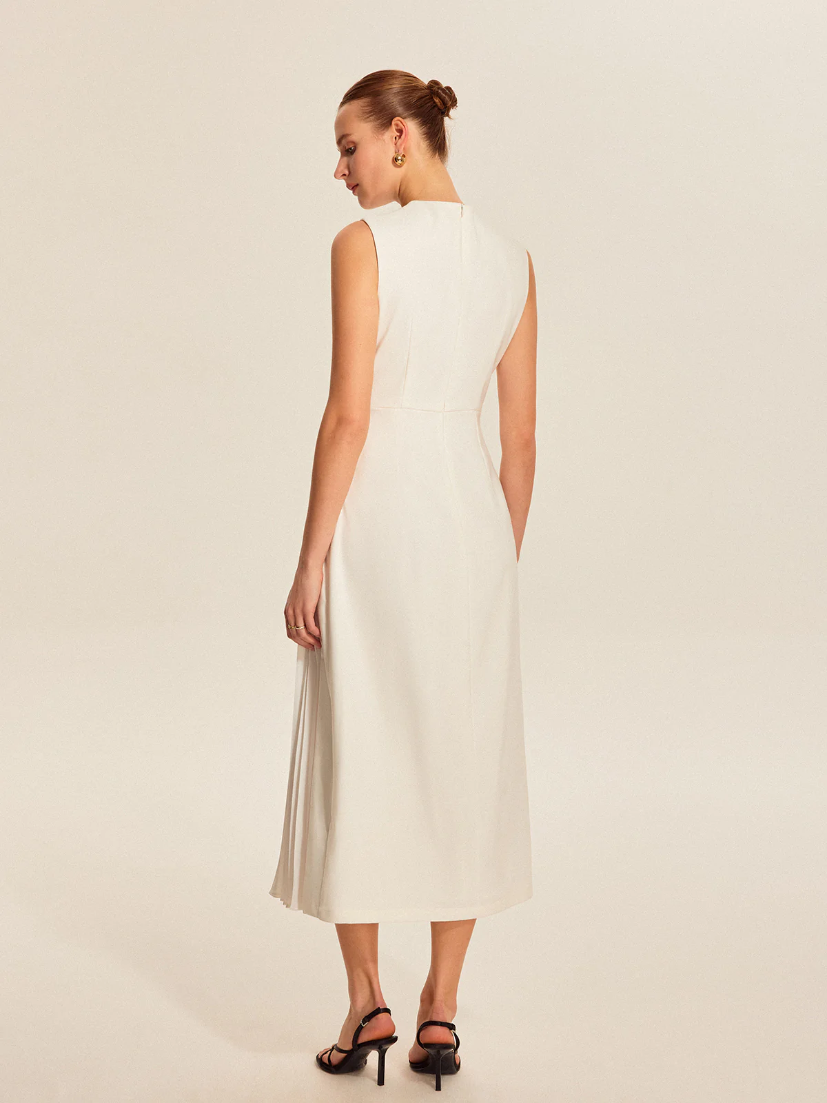 Sleeveless Pleated Dress - Image 4