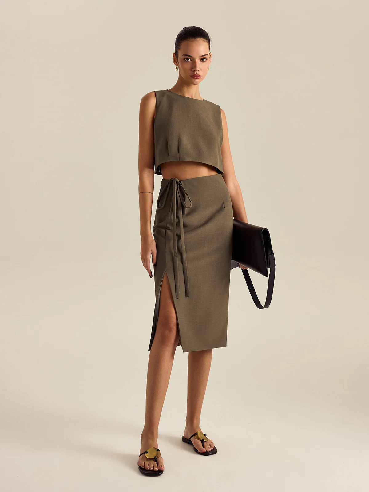 Sleeveless Round-Neck Crop Top - Image 2